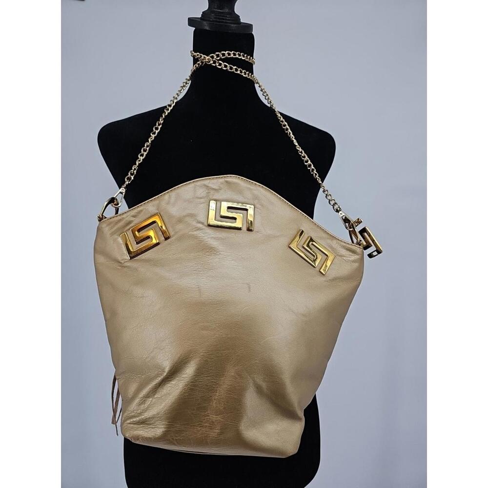 Vintage 80s Leather Gold Bucket Handbag Gold Chain‎ Strap With Tassel